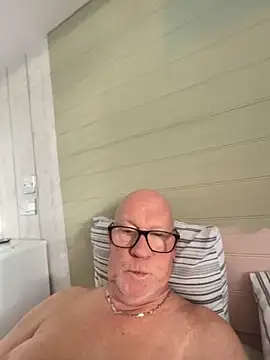 philefc online show from February 12, 9:15 am