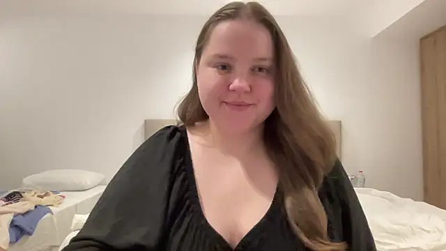 Snapshot of Alice898 chatting on September 14, 5:34 pm Alice898 online show from September 14, 5:34 pm