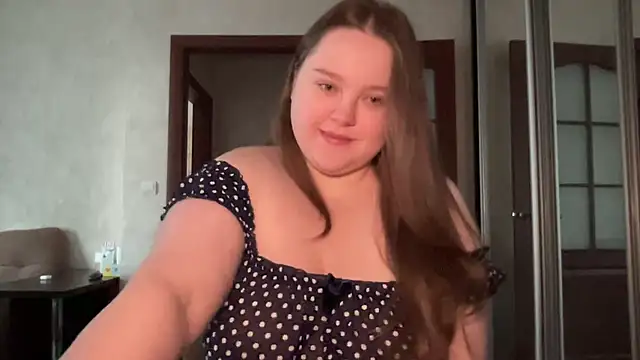 Snapshot of Alice898 chatting on October 14, 12:06 pm Alice898 online show from October 14, 12:06 pm