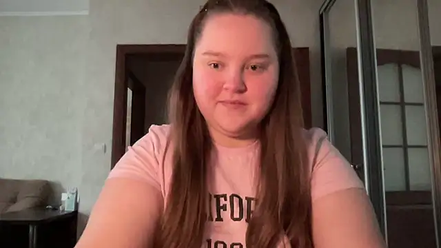 Snapshot of Alice898 chatting on October 16, 12:17 pm Alice898 online show from October 16, 12:17 pm