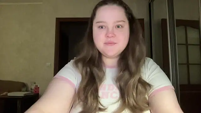 Snapshot of Alice898 chatting on October 22, 4:13 am Alice898 online show from October 22, 4:13 am