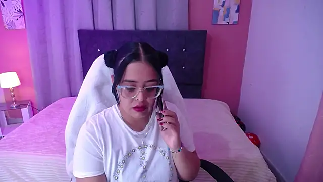 Snapshot of Sofia_leving chatting on October 4, 1:03 am Sofia leving online show from October 4, 1:03 am
