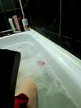 Anayssa  online show from February 14, 6:15 pm