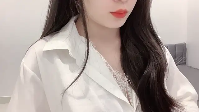    Lily    online show from May 1, 3:38 pm