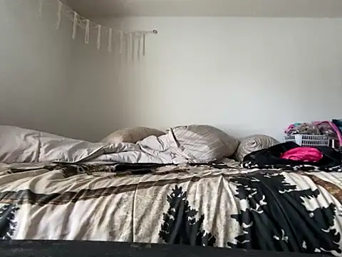 KANDIS864 online show from November 16, 5:40 pm