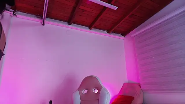 emma madi online show from October 7, 12:02 pm