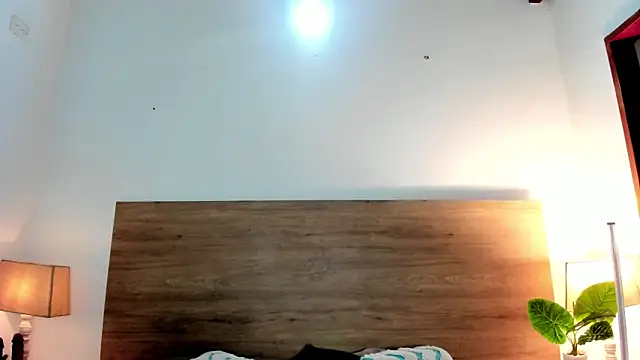 BellaNixs online show from March 4, 11:27 am