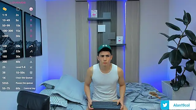 Snapshot of alan_nd_kevin chatting on October 1, 7:09 pm alan nd kevin online show from October 1, 7:09 pm