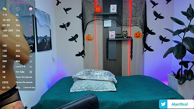 Snapshot of alan_nd_kevin chatting on October 28, 7:05 pm alan nd kevin online show from October 28, 7:05 pm