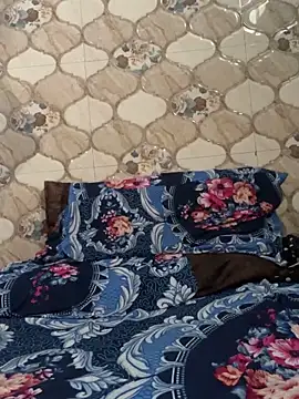 Snapshot of lusty_kaira chatting on November 13, 8:35 am lusty kaira online show from November 13, 8:35 am