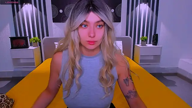 Emily Tylerr online show from March 14, 1:12 am