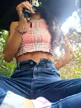 Snapshot of NaughtyMiuw chatting on November 25, 7:47 pm NaughtyMiuw online show from November 25, 7:47 pm