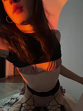 Snapshot of Lilith_Sex12 chatting on May 28, 4:54 am Lilith Sex12 online show from May 28, 4:54 am