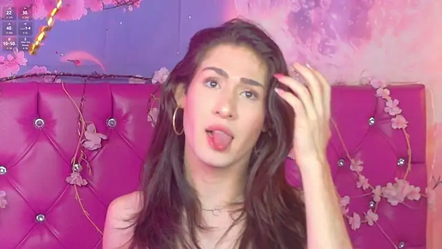 Snapshot of Lilith_Sex12 chatting on July 28, 11:17 am Lilith Sex12 online show from July 28, 11:17 am