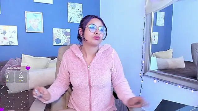 Snapshot of Nova_allen chatting on November 13, 12:31 am Nova allen online show from November 13, 12:31 am