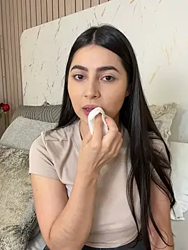 EmelyParker online show from April 26, 7:44 pm