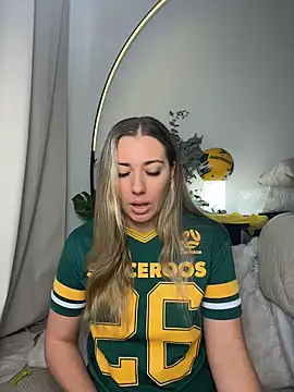 louiseberkeley online show from June 17, 2:36 am