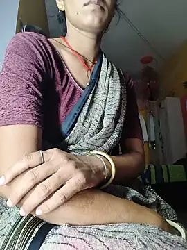 Snapshot of Sonam_pandeyji chatting on May 31, 9:38 pm Sonam pandeyji online show from May 31, 9:38 pm
