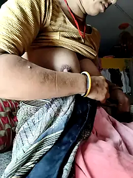 Snapshot of Sonam_pandeyji chatting on June 13, 10:40 pm Sonam pandeyji online show from June 13, 10:40 pm