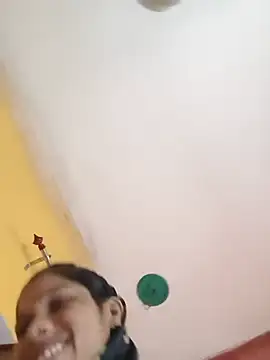 Snapshot of Sonam_pandeyji chatting on July 13, 3:37 pm Sonam pandeyji online show from July 13, 3:37 pm