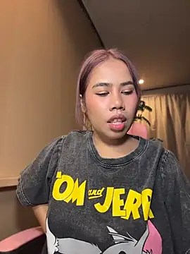 Snapshot of Kath_C chatting on May 10, 5:34 am Kath C online show from May 10, 5:34 am