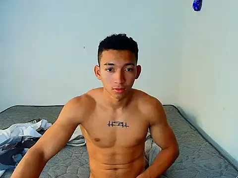 Snapshot of JuanchiT66 chatting on November 14, 8:02 am JuanchiT66 online show from November 14, 8:02 am