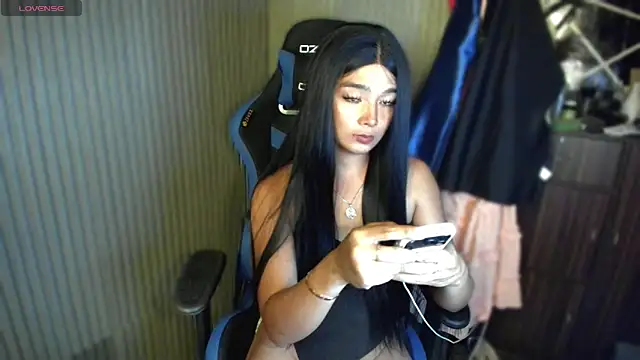 Snapshot of TrinityFucksYou chatting on June 11, 2:26 pm TrinityFucksYou online show from June 11, 2:26 pm