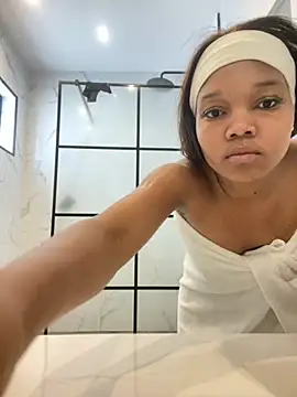 BaddestAss22 online show from September 28, 9:03 am