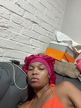 BaddestAss22 online show from December 19, 6:48 pm