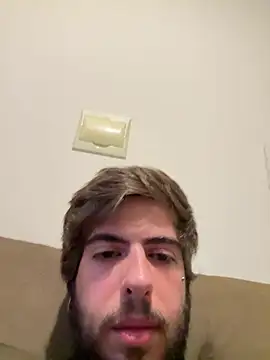 Snapshot of kirschxp chatting on August 3, 3:27 am kirschxp online show from August 3, 3:27 am