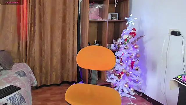 JamesDeker online show from November 25, 2:50 pm