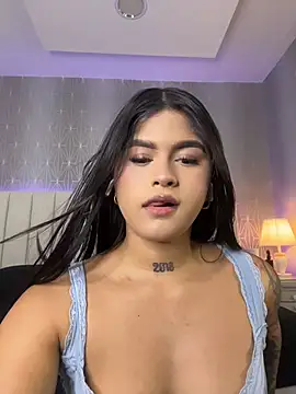 Snapshot of Mia-Medina chatting on July 29, 7:23 pm Mia-Medina online show from July 29, 7:23 pm