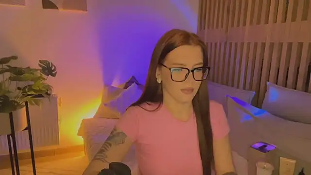 Snapshot of ShyLulu69 chatting on November 11, 7:25 pm ShyLulu69 online show from November 11, 7:25 pm