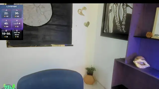 Snapshot of Roxannelorence_ chatting on November 12, 3:23 pm Roxannelorence online show from November 12, 3:23 pm