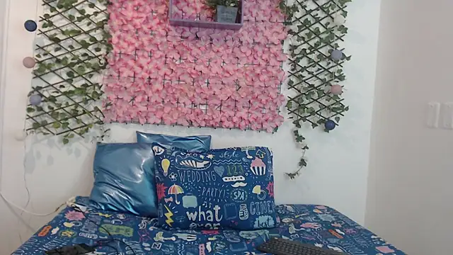 Snapshot of iam_lukas__ chatting on September 13, 8:41 pm iam lukas online show from September 13, 8:41 pm