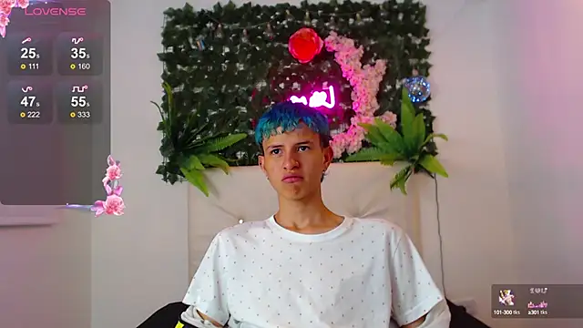 Snapshot of iam_lukas__ chatting on October 4, 12:41 am iam lukas online show from October 4, 12:41 am