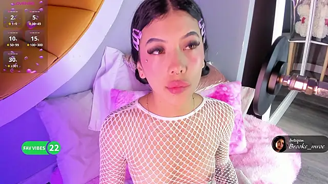 Brooke monroe online show from February 5, 4:33 pm