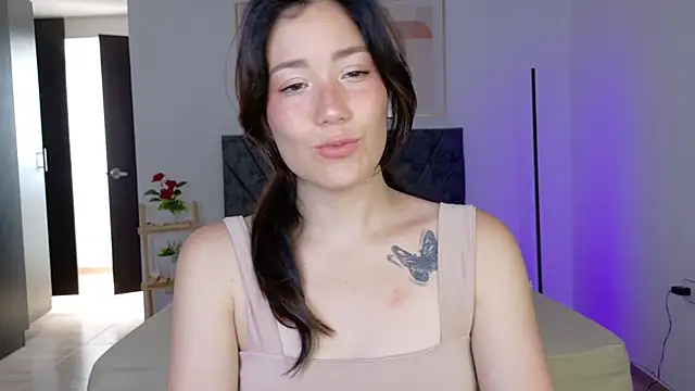 Eliih 01 online show from October 1, 2:45 pm