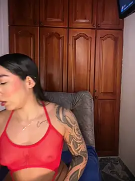Snapshot of KaditaNavarro chatting on May 21, 12:28 am KaditaNavarro online show from May 21, 12:28 am