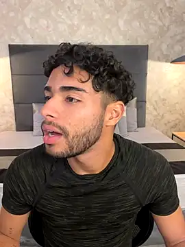 RaphaelDufort online show from November 8, 11:58 pm