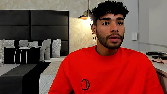 RaphaelDufort online show from November 15, 9:43 pm