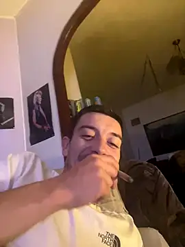 Snapshot of gb7572 chatting on September 12, 11:04 pm gb7572 online show from September 12, 11:04 pm