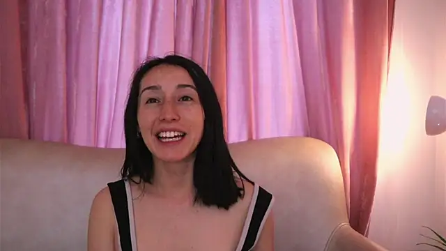 Snapshot of Ginevra_esposito chatting on June 16, 12:41 pm Ginevra esposito online show from June 16, 12:41 pm