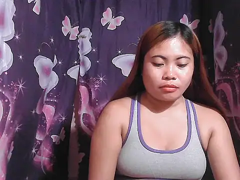 Snapshot of Hot_Samantha4u chatting on June 10, 9:35 pm Hot Samantha4u online show from June 10, 9:35 pm