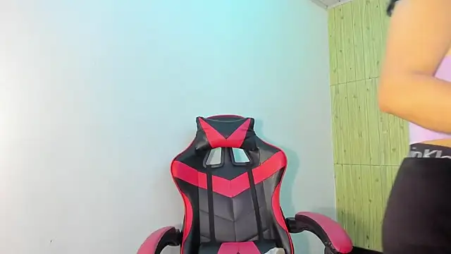 Raven Rouge  online show from October 5, 4:44 am