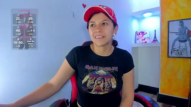 Raven Rouge  online show from June 14, 12:29 pm
