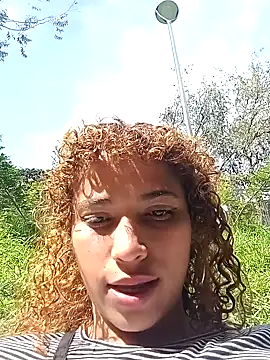 Snapshot of Vikyvoyeur chatting on November 5, 7:14 pm Vikyvoyeur online show from November 5, 7:14 pm