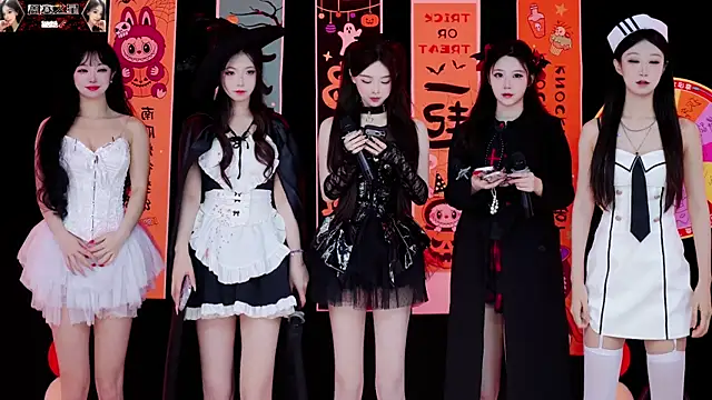 Snapshot of 1X-one chatting on October 31, 4:13 am 1X-one online show from October 31, 4:13 am