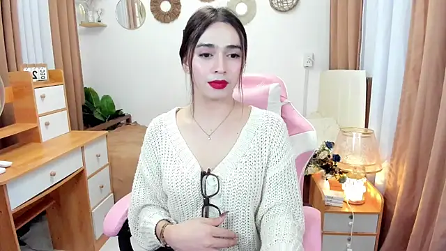 Snapshot of joyfulmartinaa chatting on September 28, 5:51 pm joyfulmartinaa online show from September 28, 5:51 pm