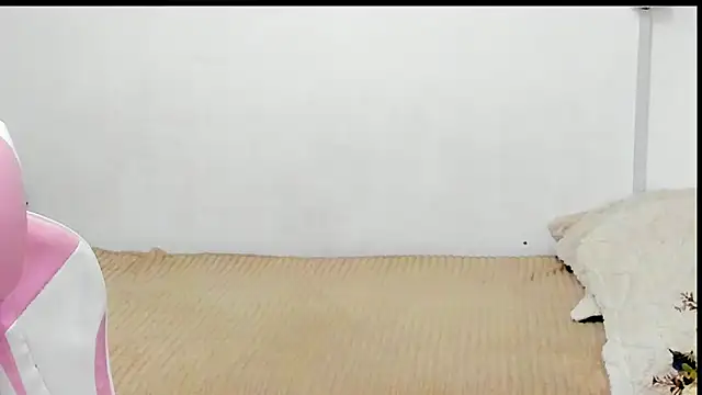 Snapshot of joyfulmartinaa chatting on October 10, 12:48 pm joyfulmartinaa online show from October 10, 12:48 pm